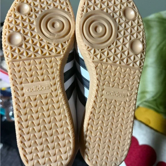 Adidas Samba Mary Jane Sneaks White/Black size 8 posh takes 20% I’m firm price - Picture 8 of 11